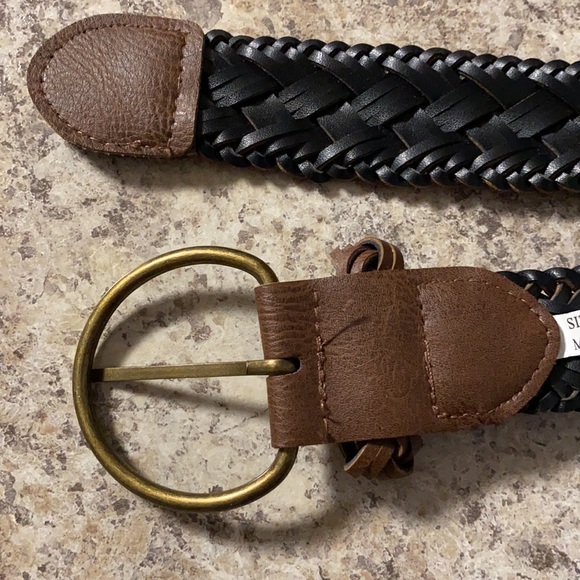 Brown woven belt, size 10. - Picture 7 of 8